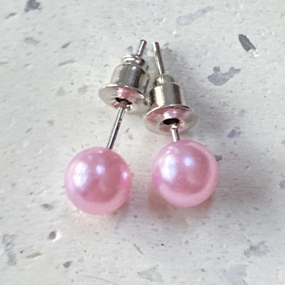 BNWT Candy Pink Barbiecore Stud Earrings - Playful and Vibrant - Picture 3 of 10